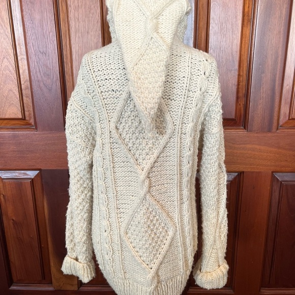 Native Inka 100% Wool Elf Hooded Chunky Sweater Fisherman Cable Pom Pom Long - Picture 5 of 11